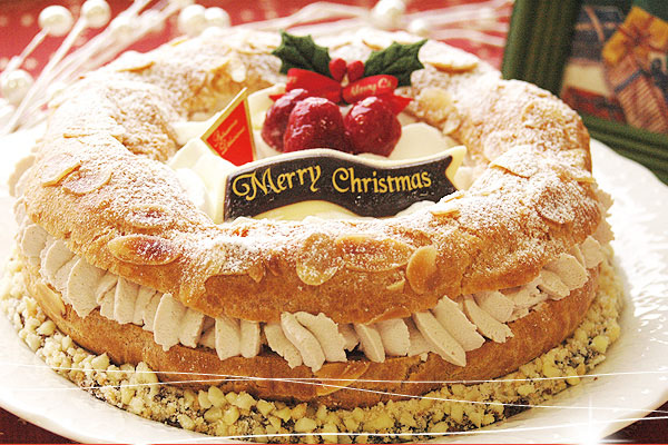 クリスマスケーキの珍しいシュークリームタイプで一番人気はこれ クリスマスケーキの今年人気なのはこれ